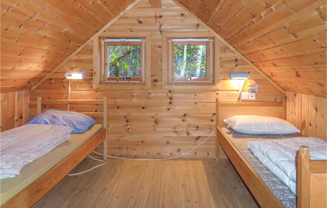 Amazing Home In Vallavik With House Sea View Vangsbygd Екстериор снимка